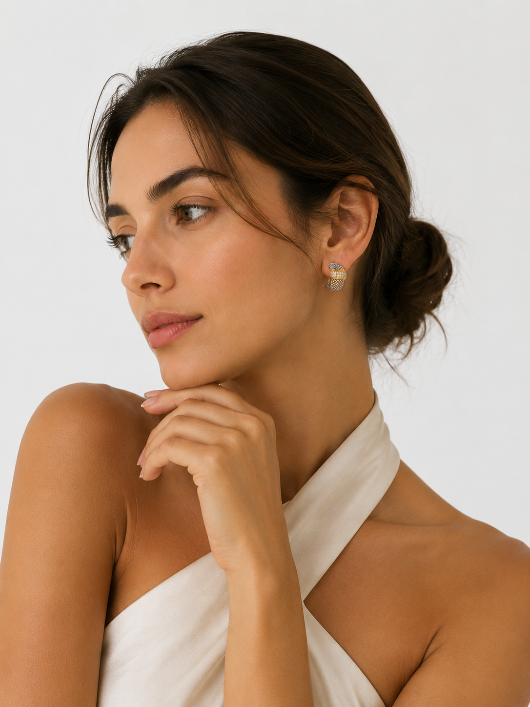 CHÉLIA MILANO Intreccio Pavé Hoop Earrings