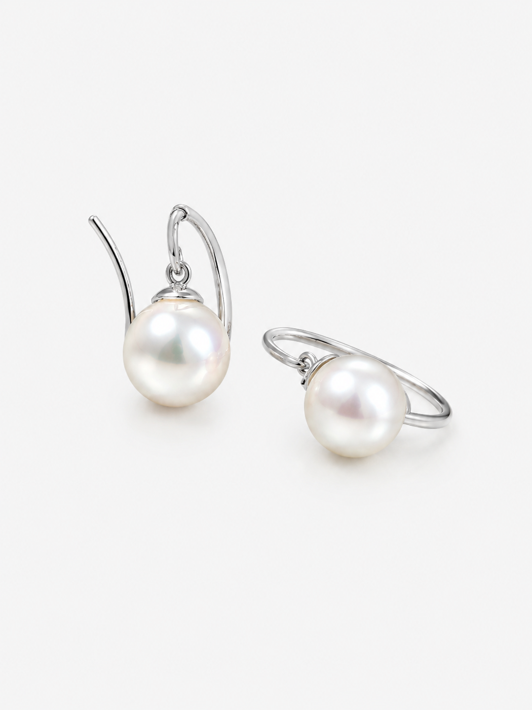 CHÉLIA Akoya Arc Earring