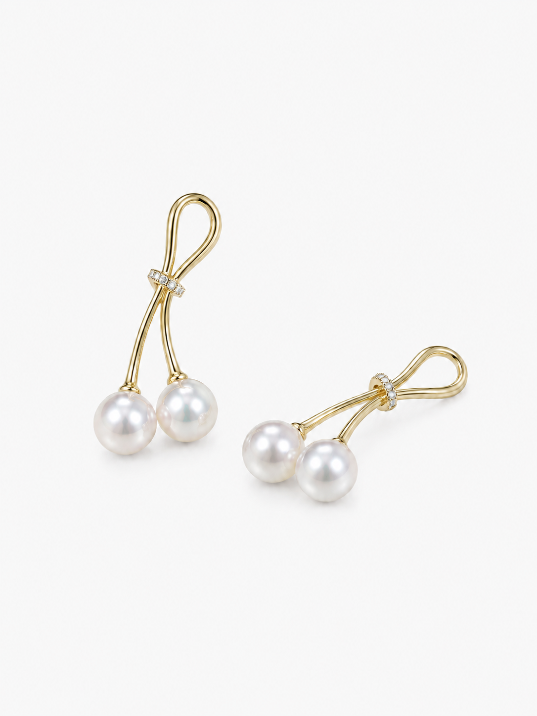 CHÉLIA Akoya Twin Pearl Pierced Earrings