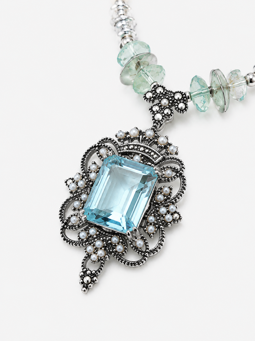 CHÉLIA LUX Azure Heirloom Necklace