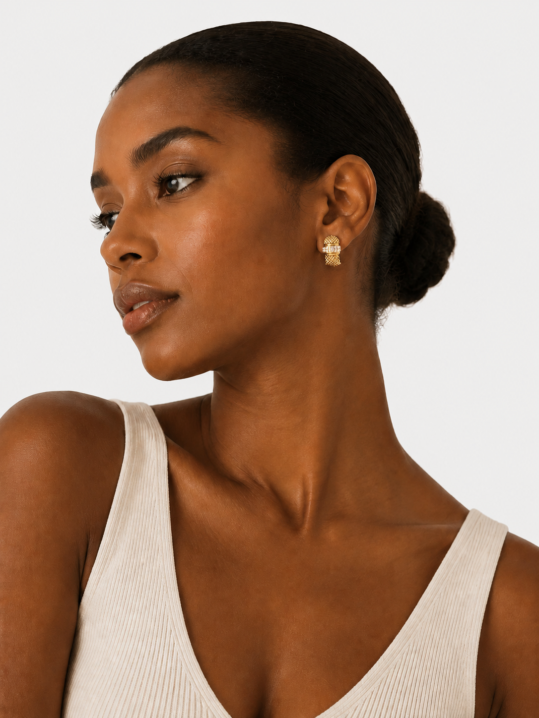 CHÉLIA MILANO Intreccio Pavé Hoop Earrings