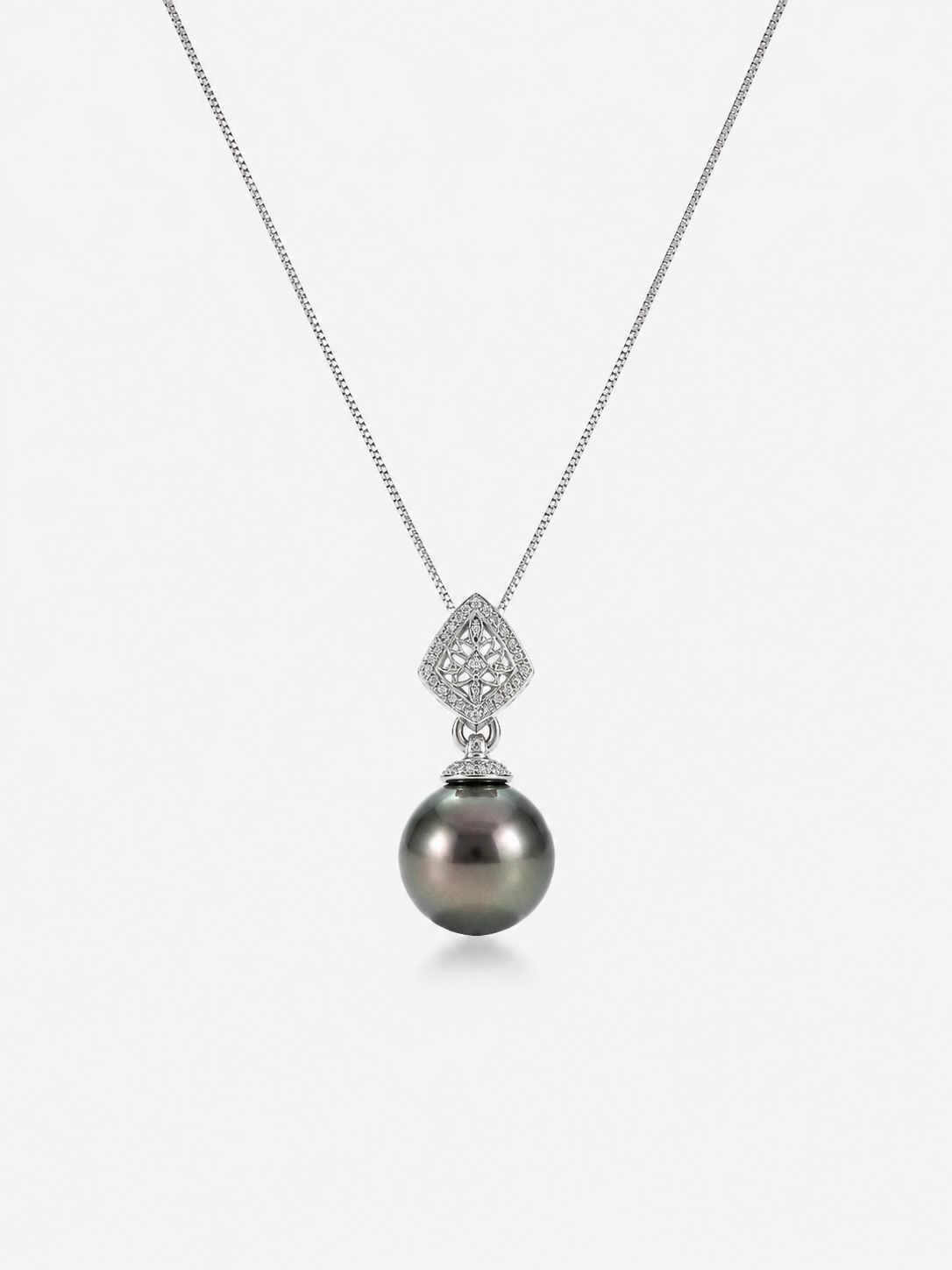 CHÉLIA LUX Noir Éclat Necklace