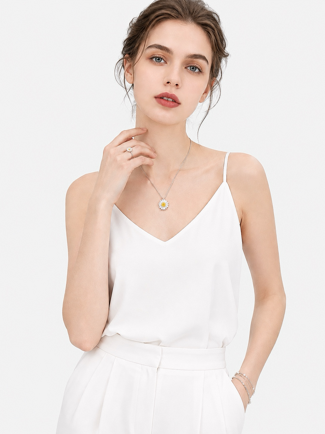 CHÉLIA MILANO Fiore Margherita Necklace